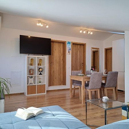 Apartments Jimmi Kaštela 外观 照片